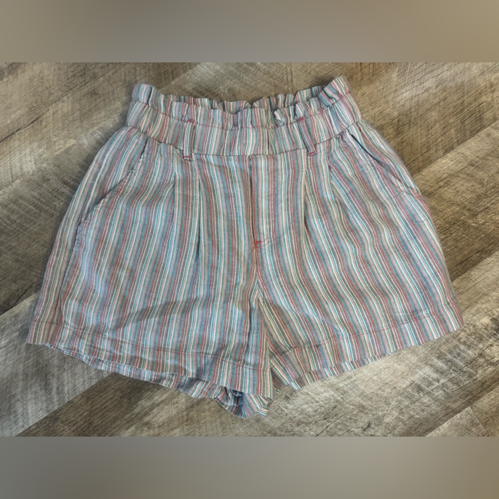American Eagle size SMALL summer colors pinstripe shorts
